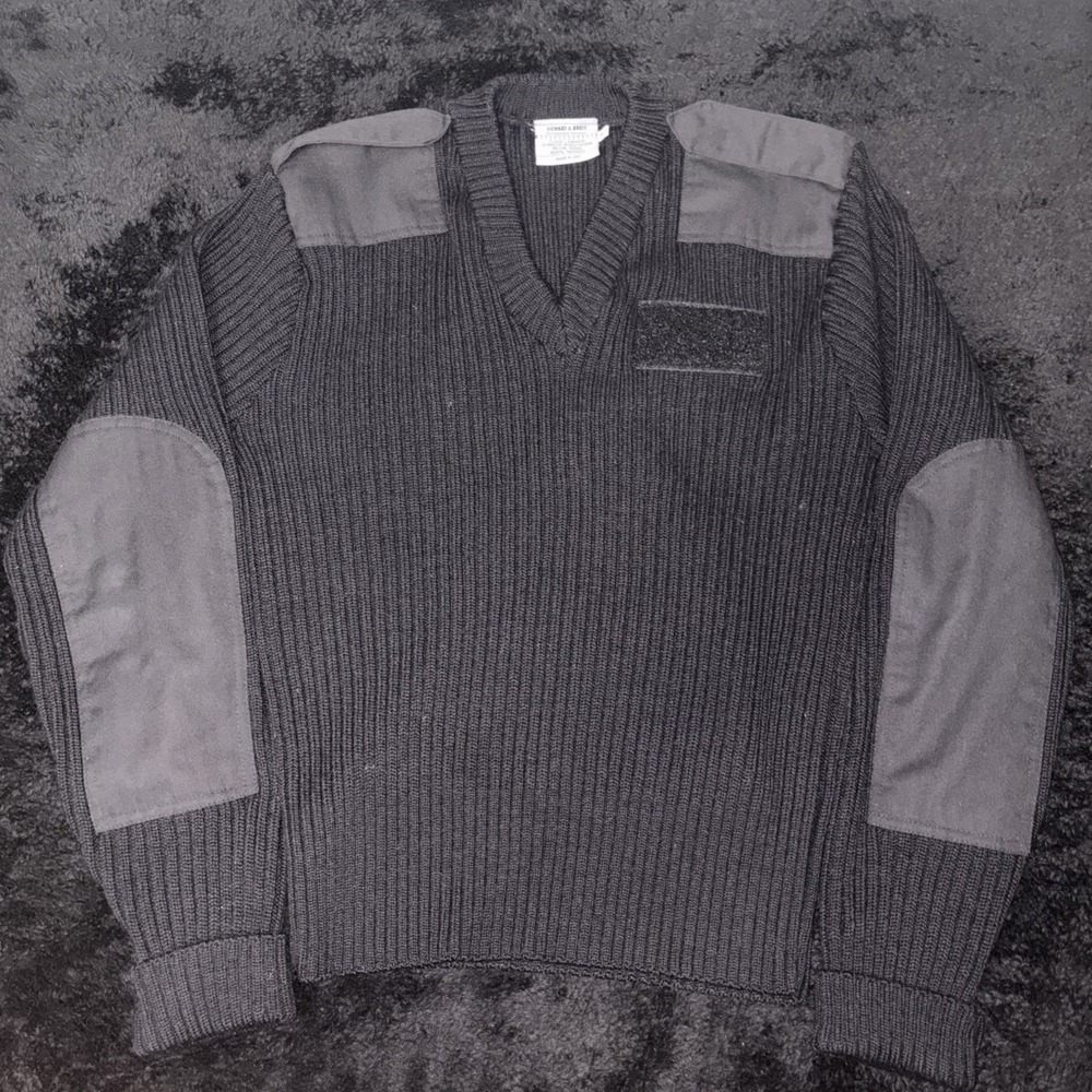 Scharf & Breit Type 1‎ Men's 100% Wool V Neck Pull Over Size Medium